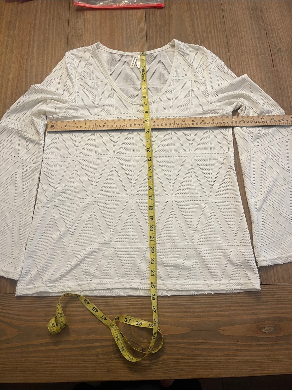 Roper White Womens M Geometric Open-Knit Long Bell Sleeves Top